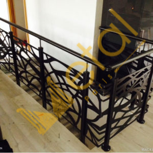 "gard corp interieur metal" Garde-corps intérieur en acier ou inox pour escalier